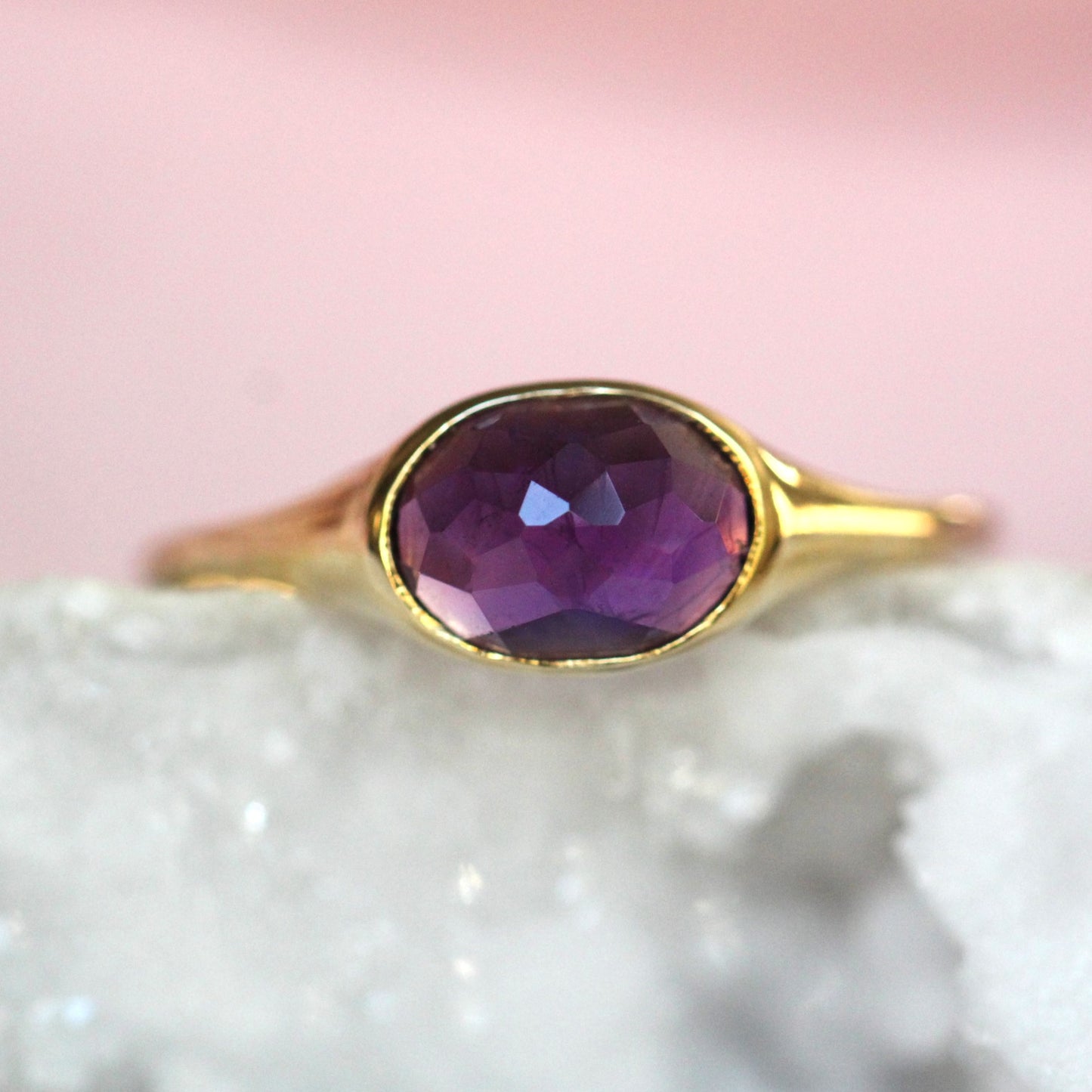 Minimal Signet Oval Amethyst Ring