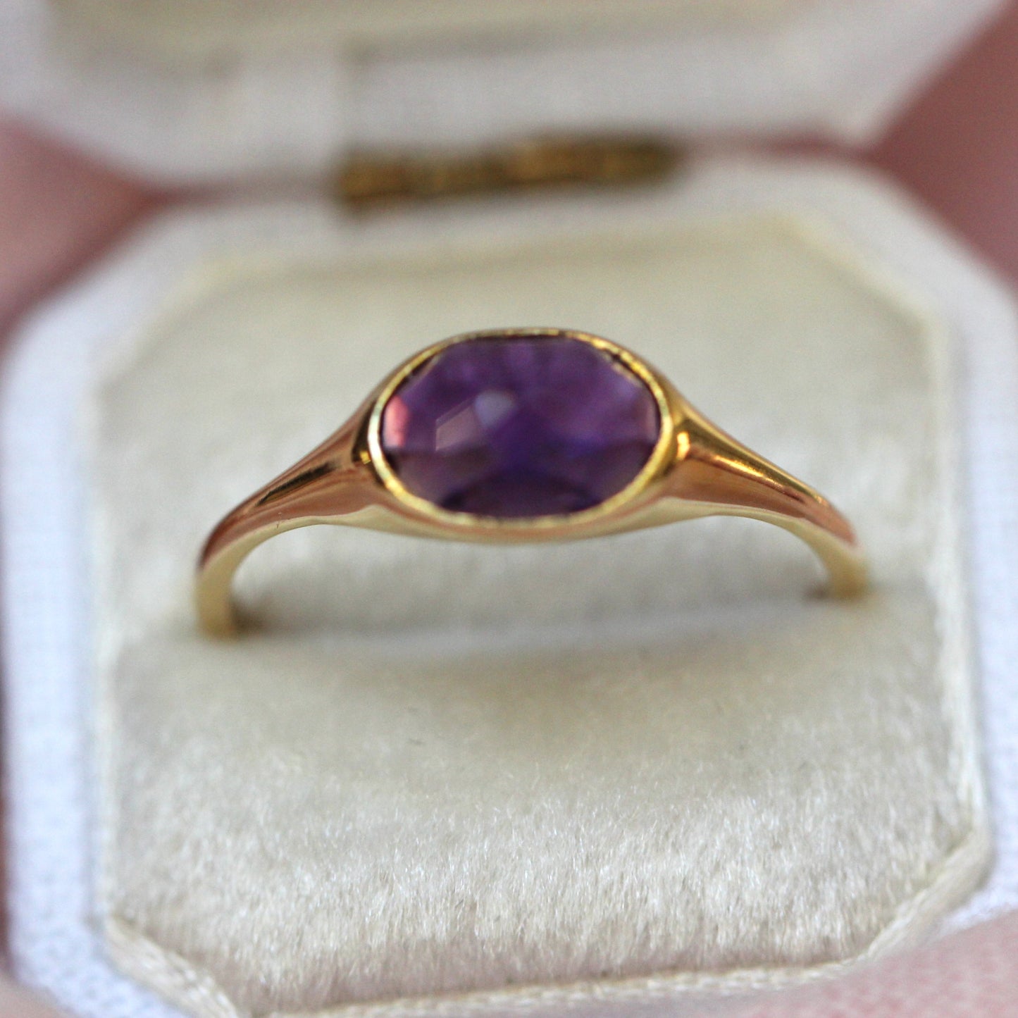 Minimal Signet Oval Amethyst Ring