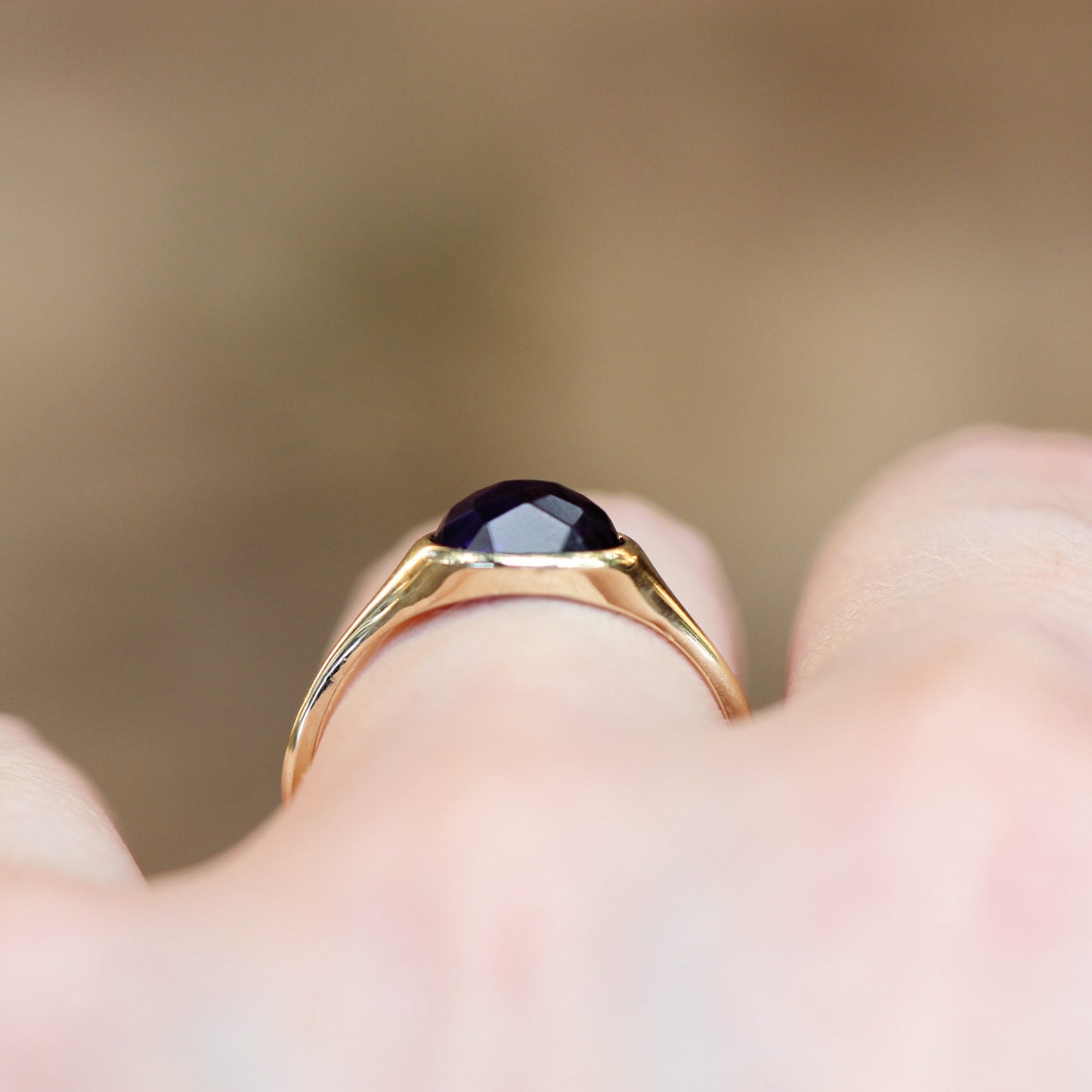 Minimal Signet Oval Amethyst Ring