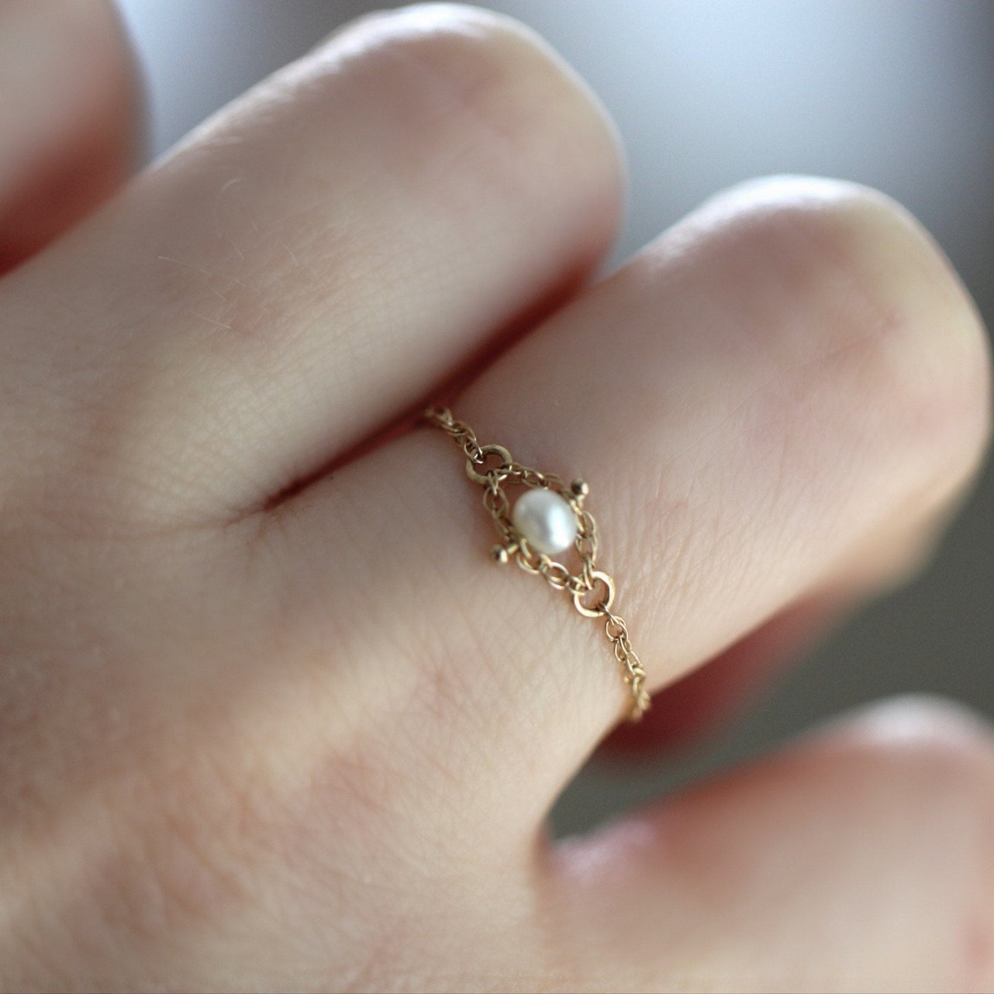 14K Gold Pearl Chain Ring, Solid Gold Chain Ring, Solid Gold Pearl Ring, White Pearl, June Birthstone, Rope Chain Ring, Dainty Chain Ring