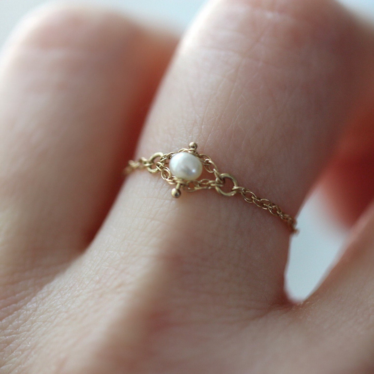 14K Gold Pearl Chain Ring, Solid Gold Chain Ring, Solid Gold Pearl Ring, White Pearl, June Birthstone, Rope Chain Ring, Dainty Chain Ring
