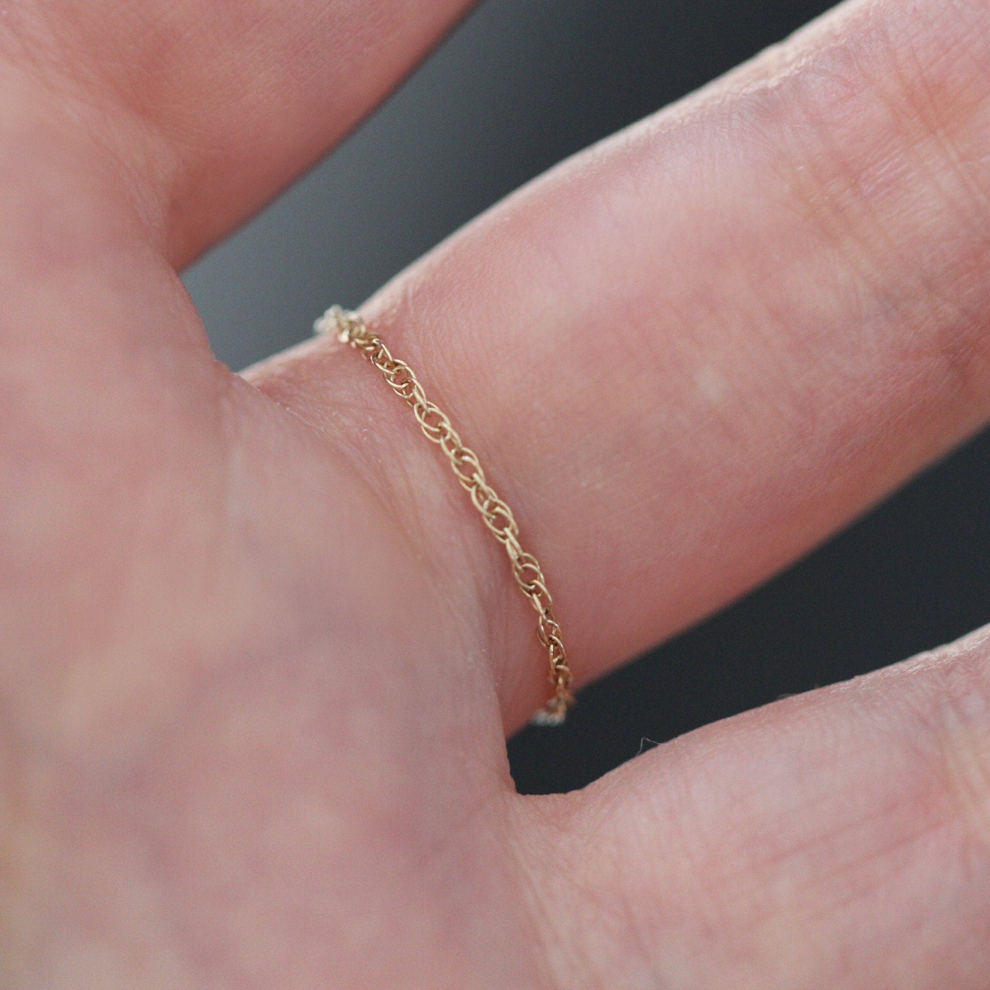 14K Gold Moonstone Chain Ring, Solid Gold Chain Ring, Solid Gold Moonstone Ring, Rainbow Stone, Everyday Wear, Rope Chain Ring, Dainty Ring