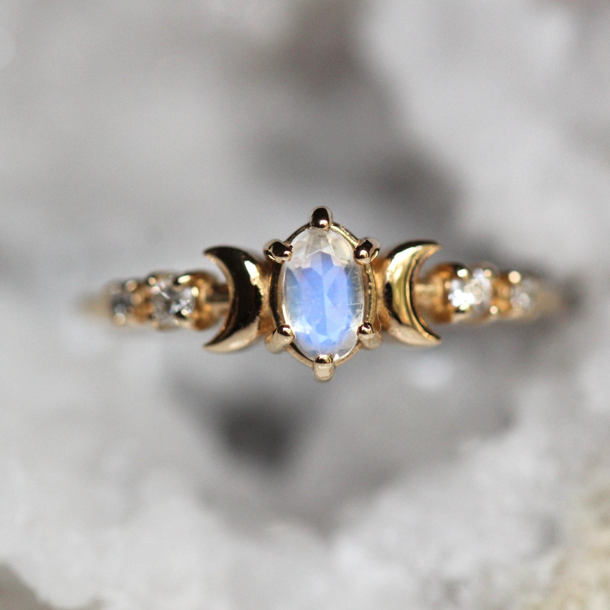 14K Moon Phase Ring, Rainbow Moonstone and Diamond Ring, Double Moon Ring, 10K, Astrology Ring, Blue Stone Ring, Oval Stone, Gemstone