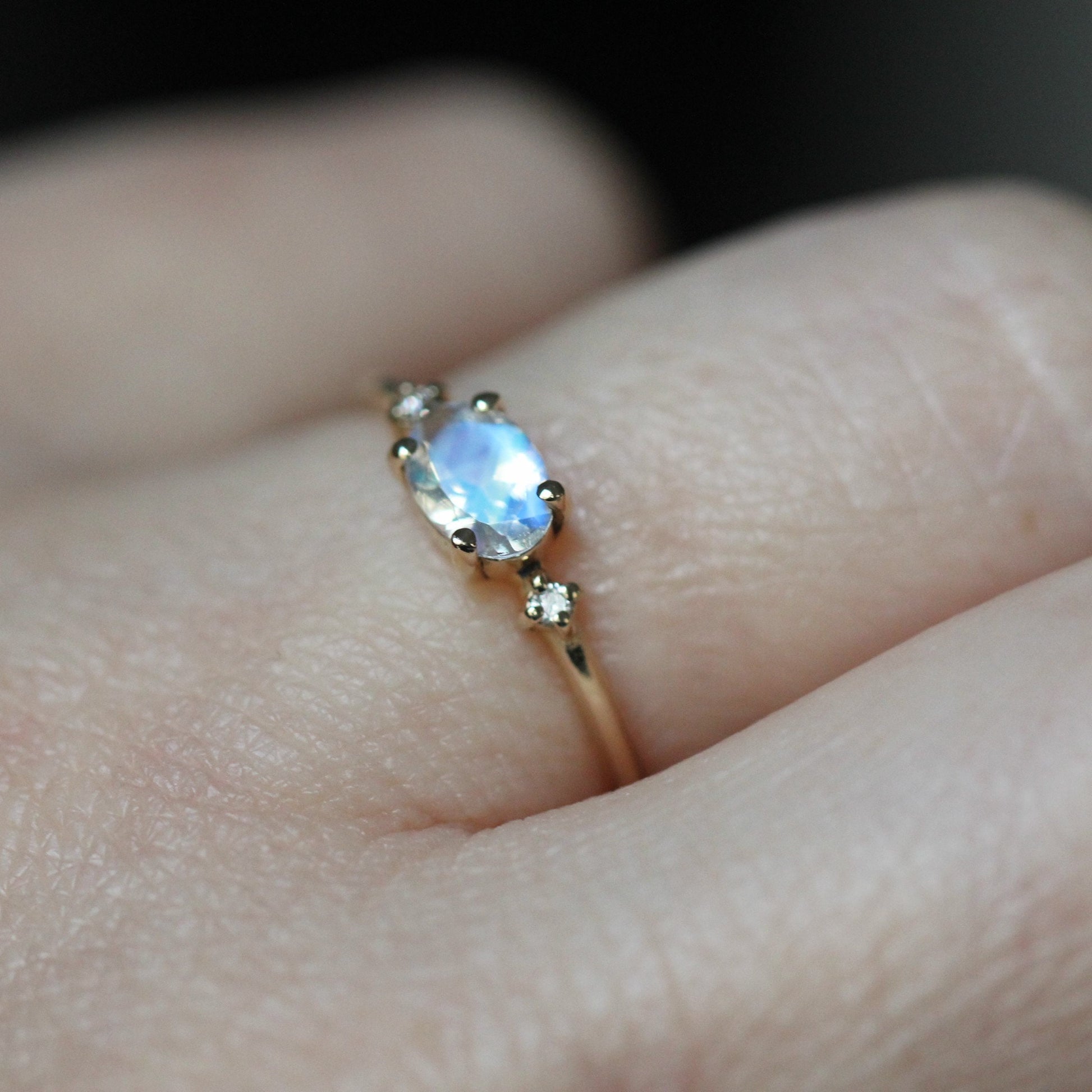 14K Gold Oval Moonstone Diamond Ring, 10K East West Oval, Moonstone Ring, Moonstone Oval Ring, Three Stone ring, Blue Flash Rainbow, Minimal