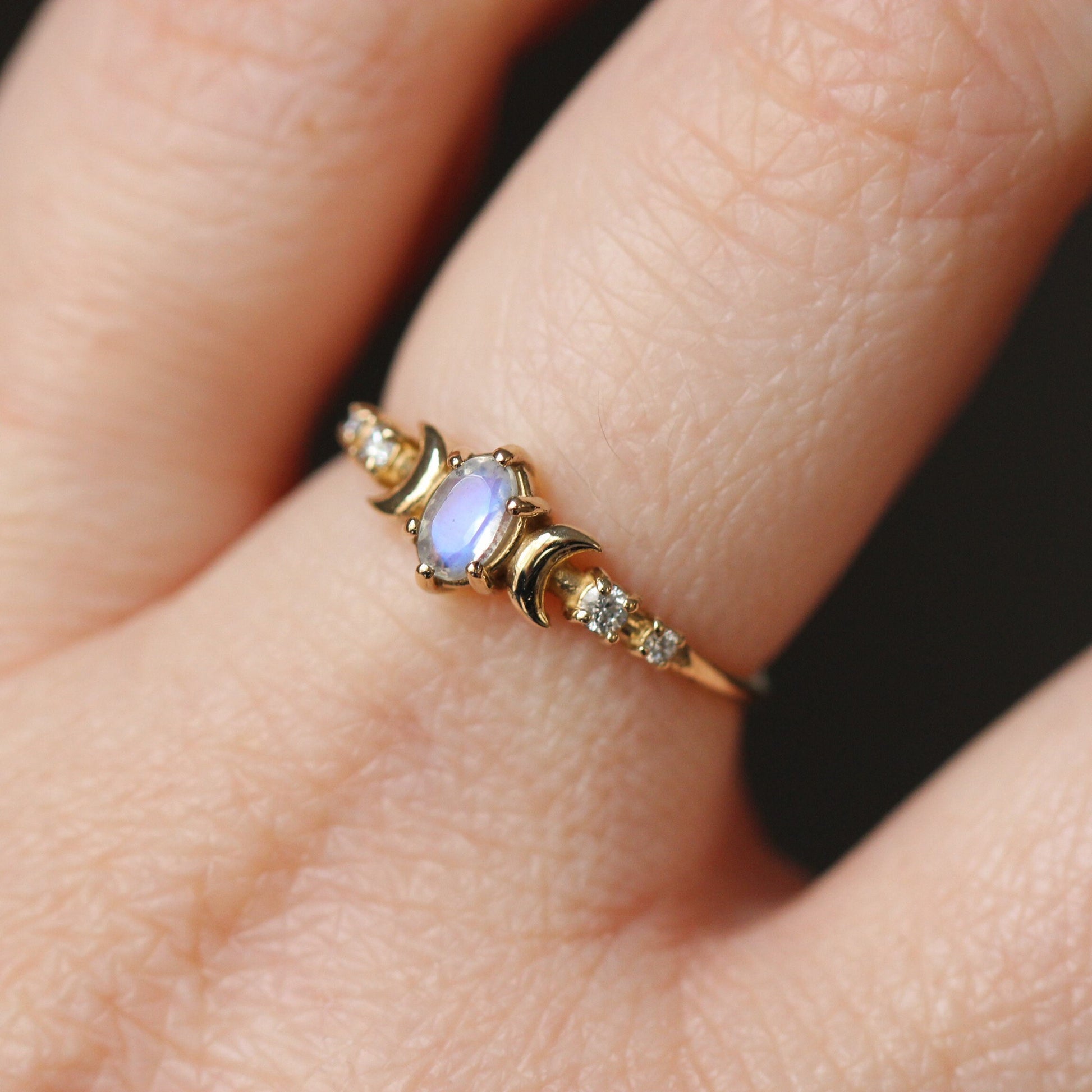 14K Moon Phase Ring, Rainbow Moonstone and Diamond Ring, Double Moon Ring, 10K, Astrology Ring, Blue Stone Ring, Oval Stone, Gemstone