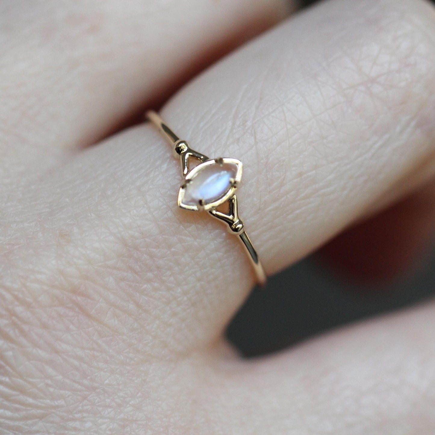 14K Moonstone Split Shank Ring, June Birthstone, Marquise Shape, 10K Gold, Prong Ring, Solitaire Ring, Cabochon Stone, Rainbow Moonstone