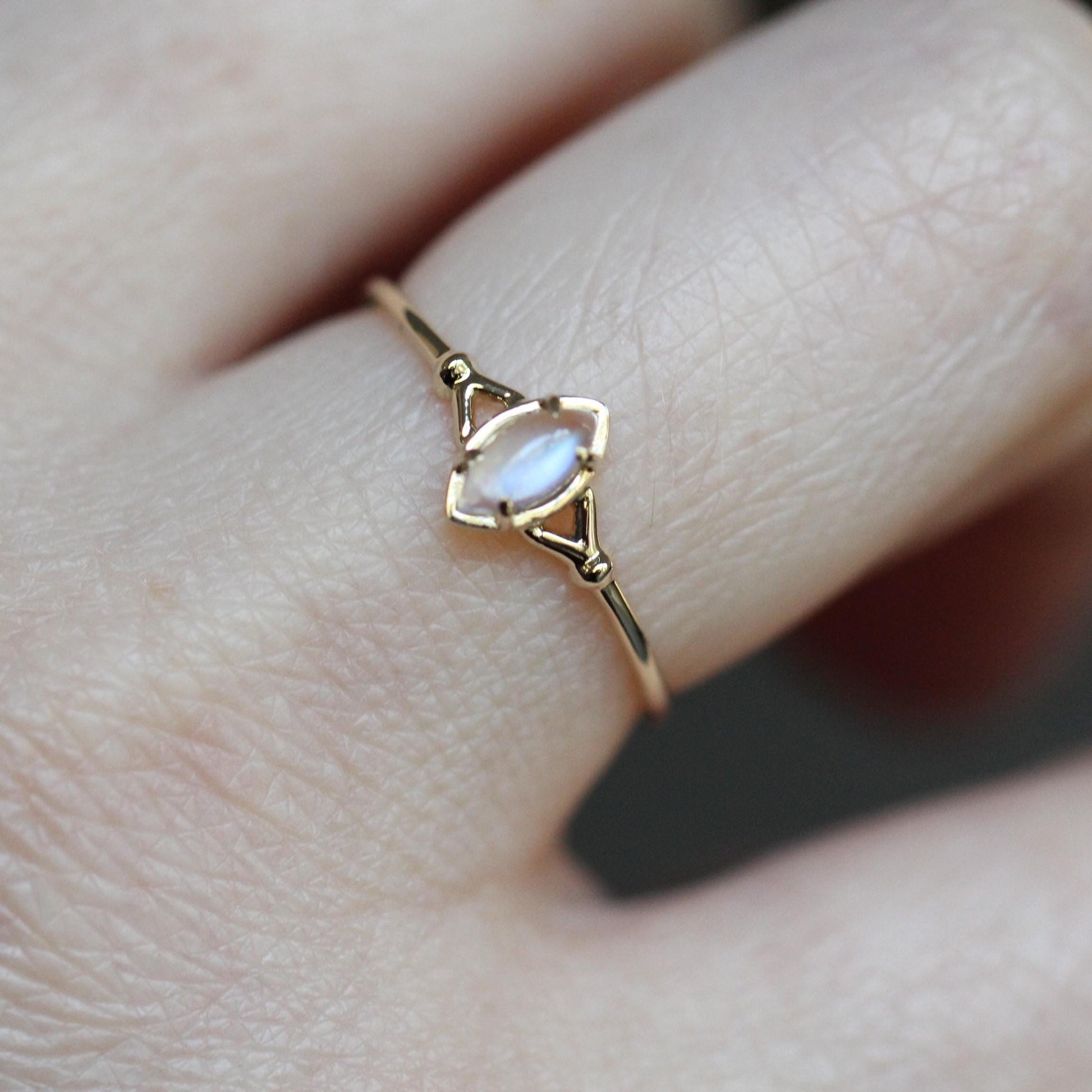 14K Moonstone Split Shank Ring, June Birthstone, Marquise Shape, 10K Gold, Prong Ring, Solitaire Ring, Cabochon Stone, Rainbow Moonstone