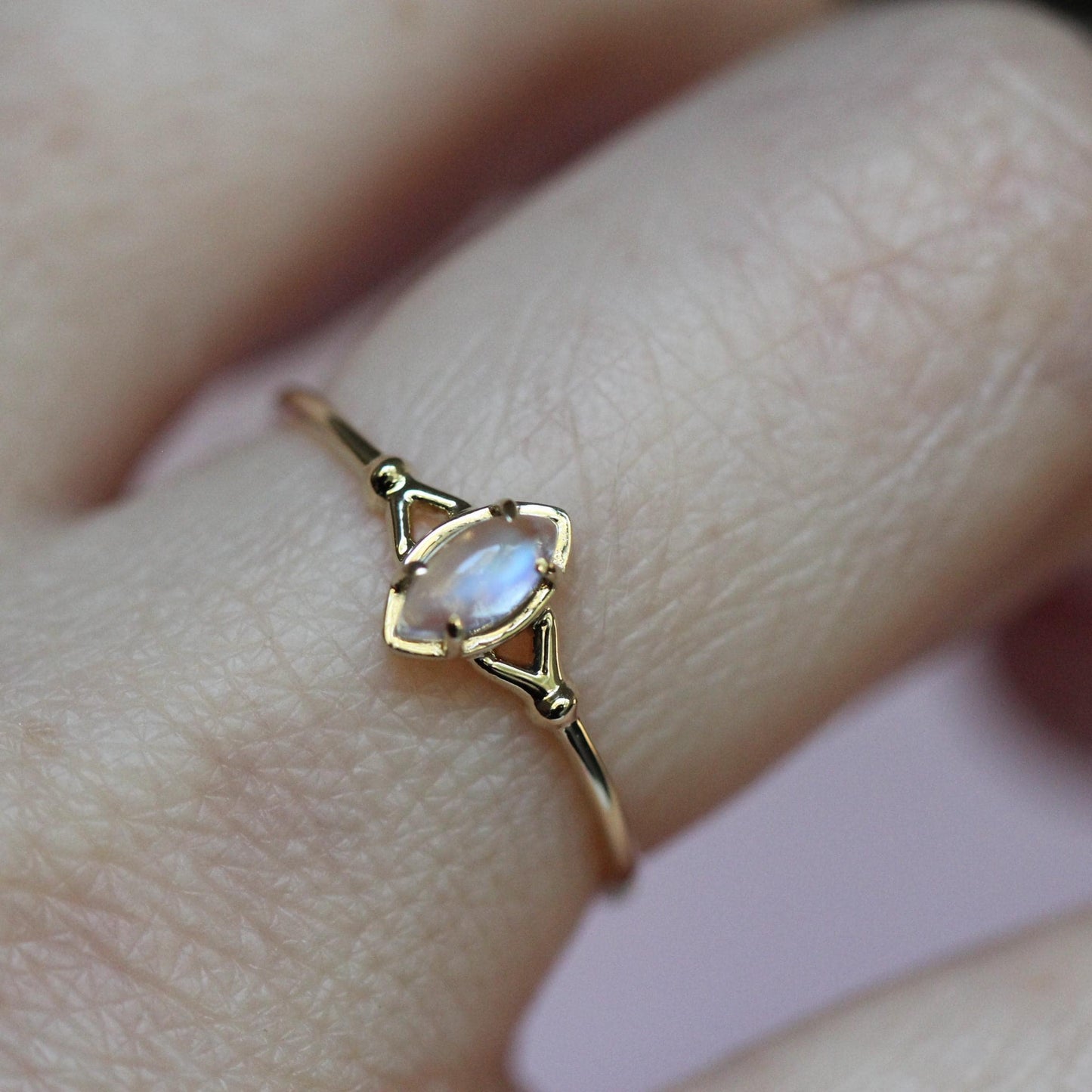14K Moonstone Split Shank Ring, June Birthstone, Marquise Shape, 10K Gold, Prong Ring, Solitaire Ring, Cabochon Stone, Rainbow Moonstone