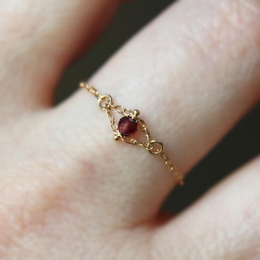 14K Gold Garnet Chain Ring, Solid Gold Chain Ring, Solid Gold Garnet Ring, Red Stone, Red and Gold, Rope Chain Ring, January Birthstone