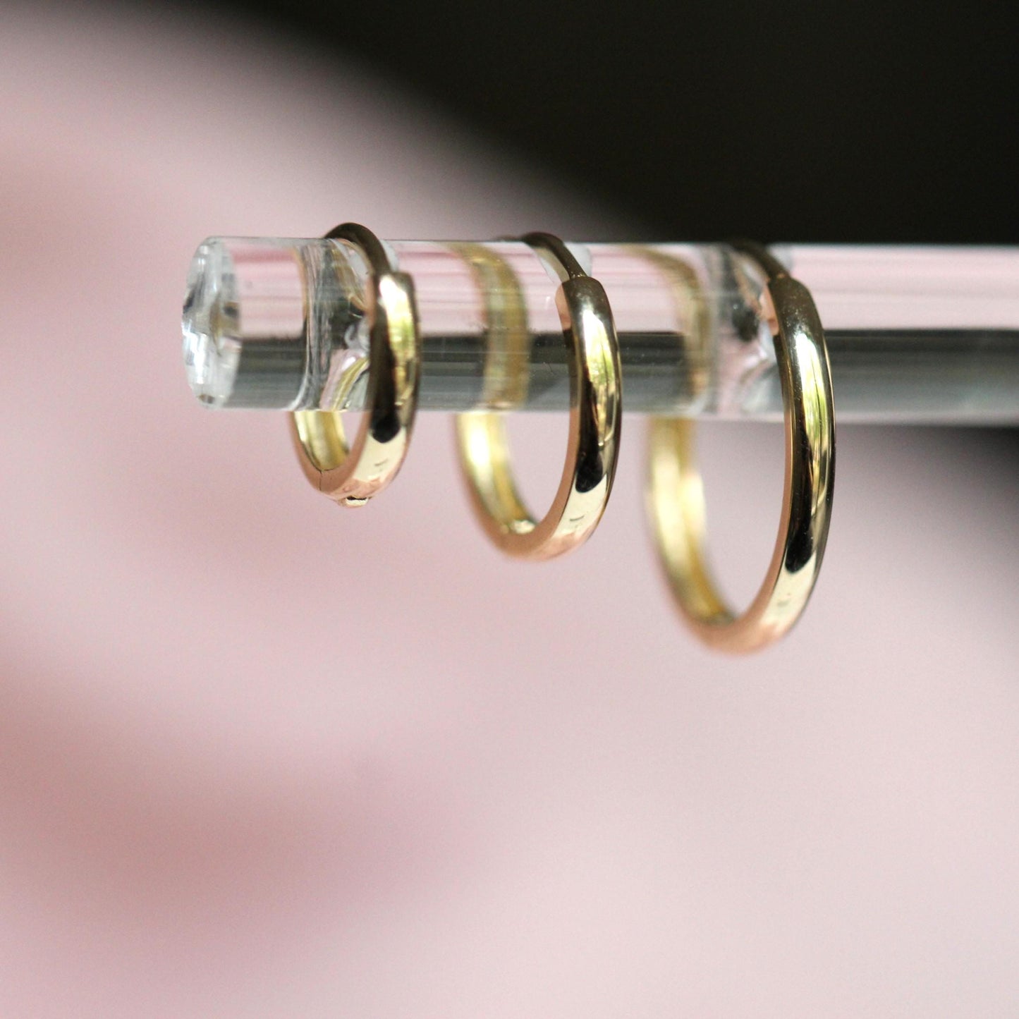 14K Huggie Hoop, Plain Hoop Earrings, Solid Gold Hoop, Clicker Hoops, Sleeper Hoops, Cartilage Hoop, Minimalist hoop, Layering Hoop