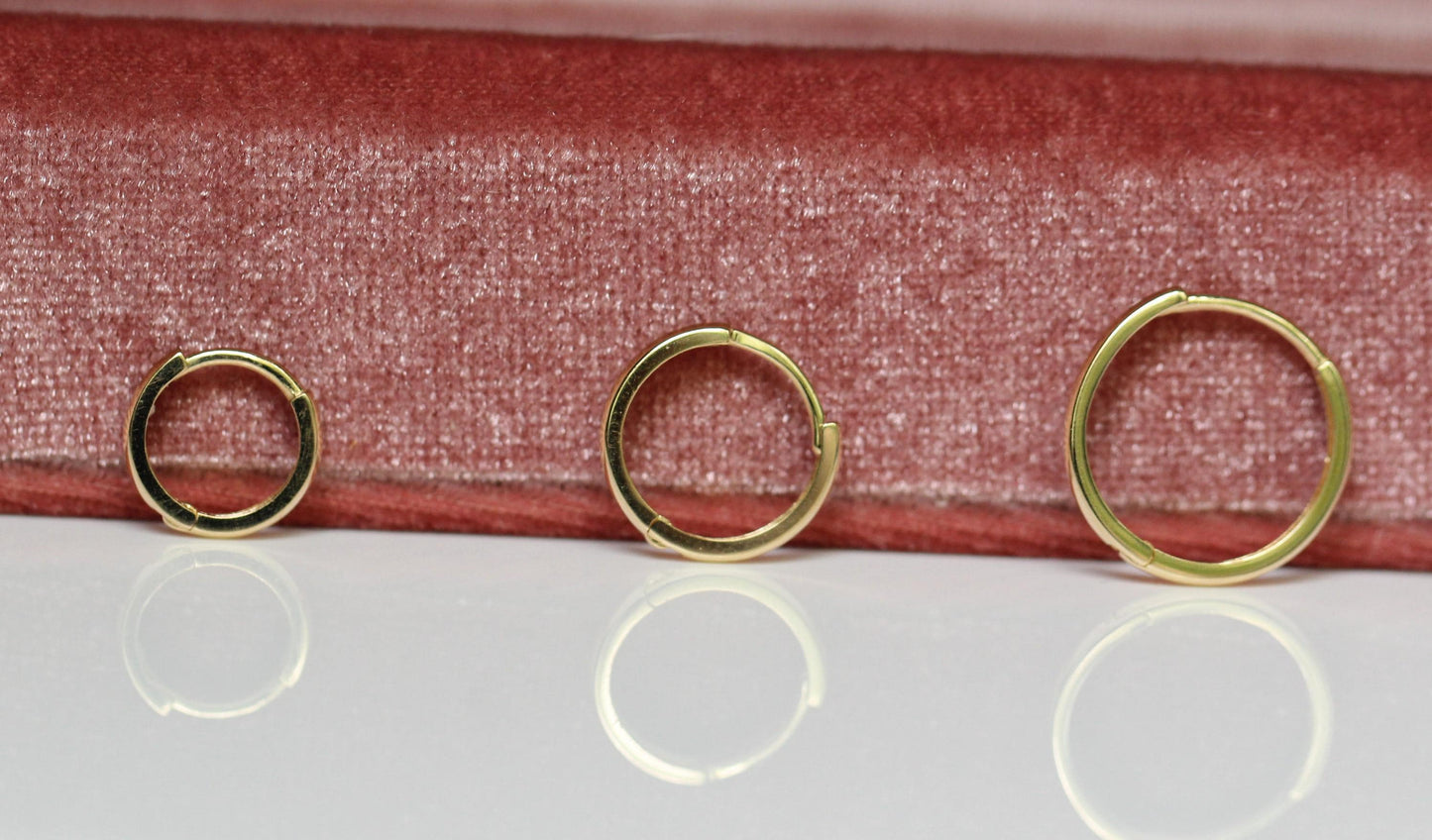 14K Huggie Hoop, Plain Hoop Earrings, Solid Gold Hoop, Clicker Hoops, Sleeper Hoops, Cartilage Hoop, Minimalist hoop, Layering Hoop