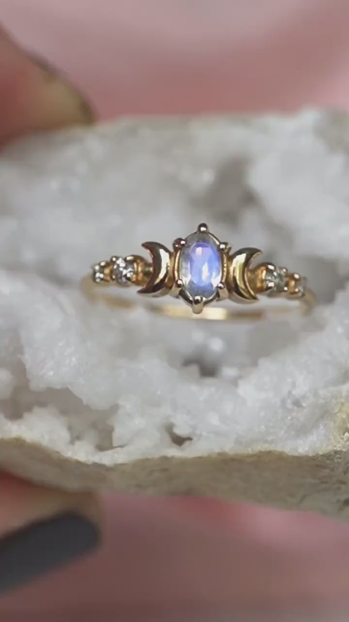 14K Moon Phase Ring, Rainbow Moonstone and Diamond Ring, Double Moon Ring, 10K, Astrology Ring, Blue Stone Ring, Oval Stone, Gemstone